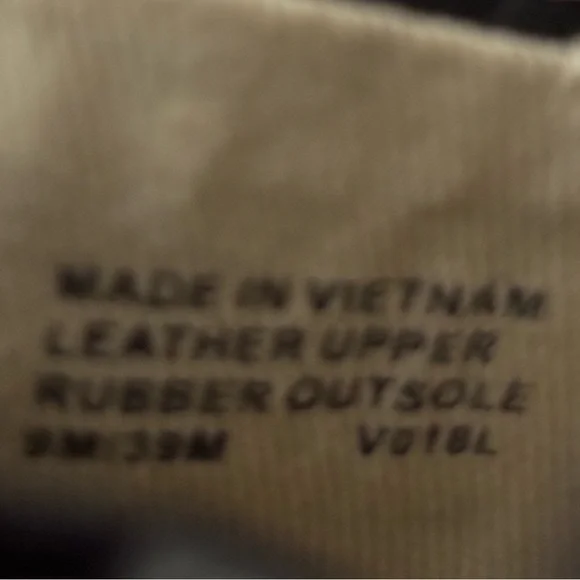 Michael Kors Black
Leather Espadrille
Slip-On Flats Size 9M - Picture 14 of 14